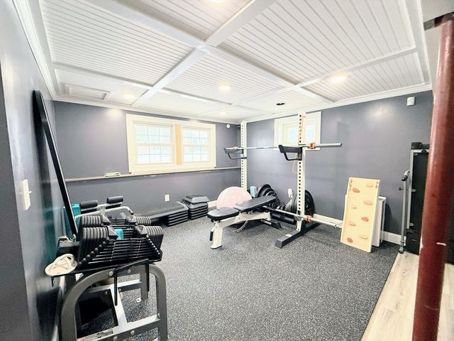 15 Dover Street, Nashua, NH 03063