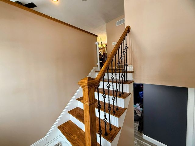 15 Dover Street, Nashua, NH 03063