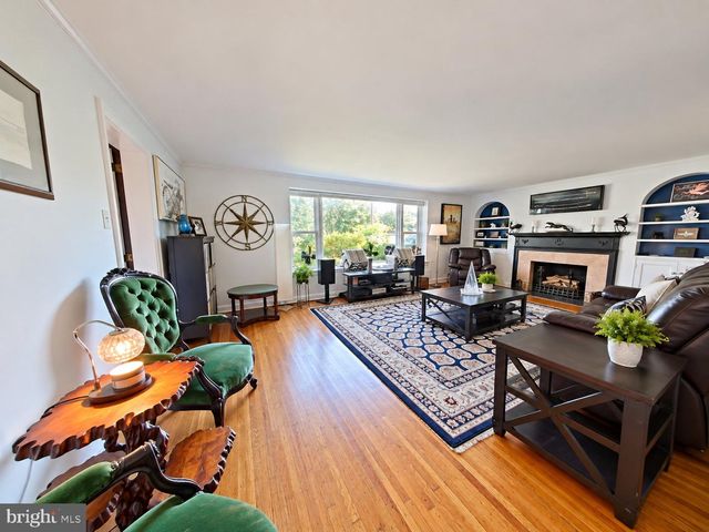 900 MELROSE AVE, Elkins Park, PA 19027