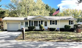 7 Pleasant St, Grafton, MA 01519