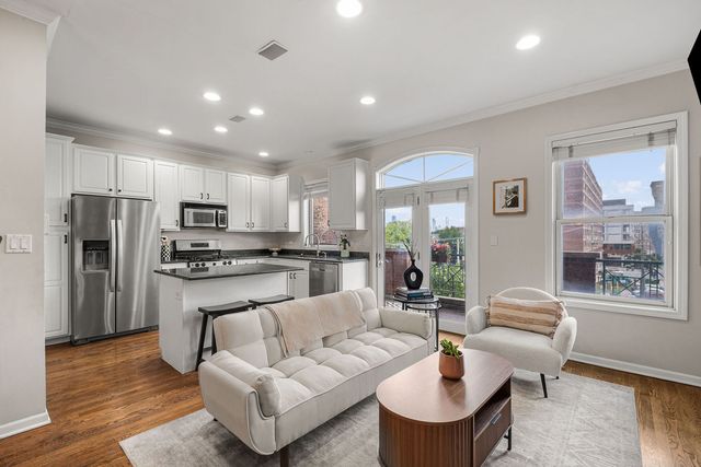 1010 W Diversey Parkway 3, Chicago, IL 60614