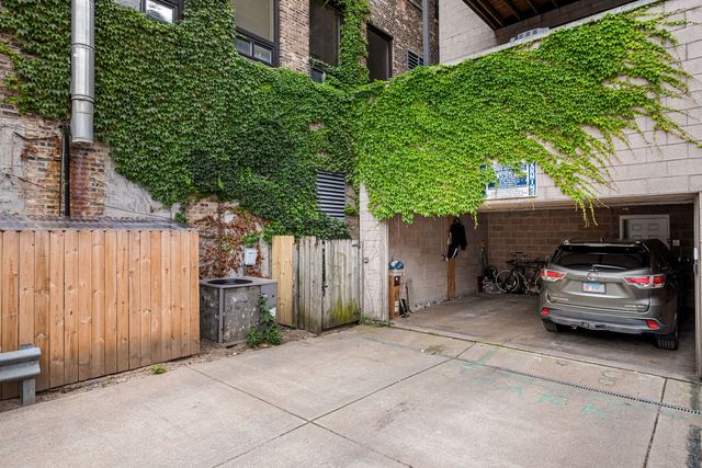 1010 W Diversey Parkway 3, Chicago, IL 60614