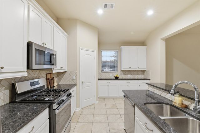 6818 Aspen Peak Drive, Baytown, TX 77521