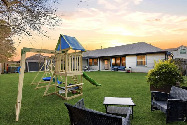 6818 Aspen Peak Drive, Baytown, TX 77521