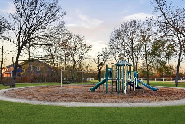 6818 Aspen Peak Drive, Baytown, TX 77521