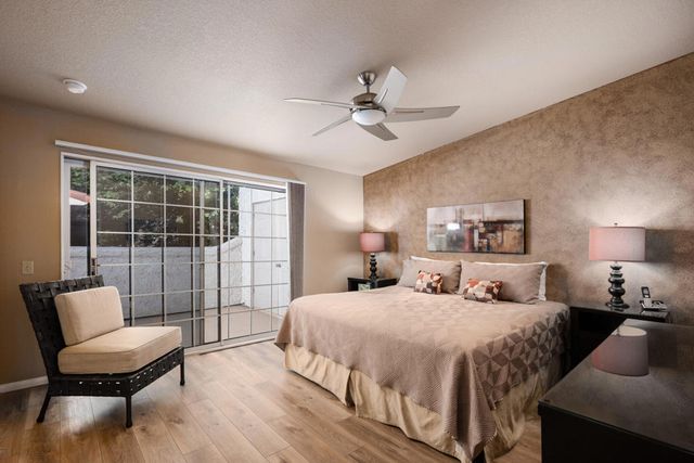 505 S Farrell Drive D18, Palm Springs, CA 92264