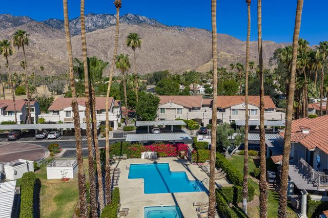 505 S Farrell Drive D18, Palm Springs, CA 92264