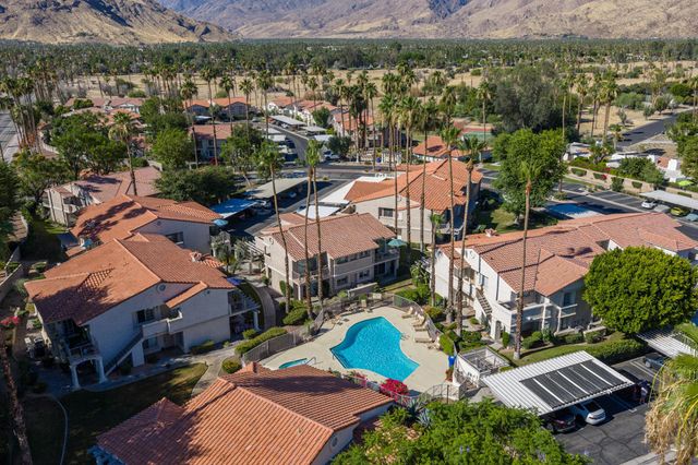 505 S Farrell Drive D18, Palm Springs, CA 92264