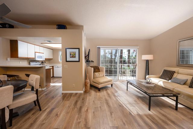 505 S Farrell Drive D18, Palm Springs, CA 92264