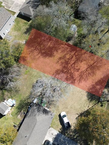 207 S Oak Street, Morgan's Point, TX 77571