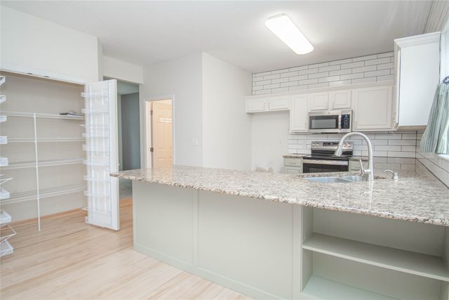 9020 Telford Circle, Johnston, IA 50131