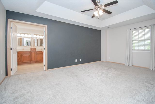 9020 Telford Circle, Johnston, IA 50131