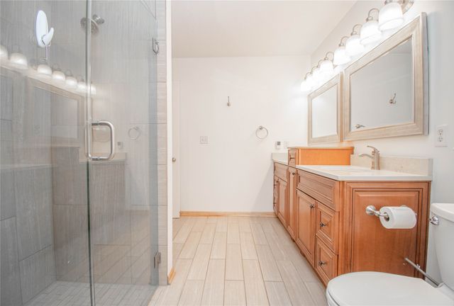 9020 Telford Circle, Johnston, IA 50131