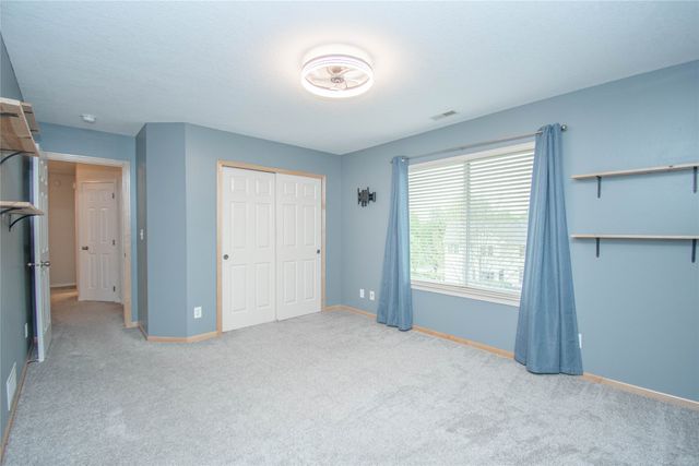 9020 Telford Circle, Johnston, IA 50131