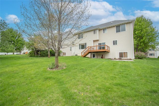 9020 Telford Circle, Johnston, IA 50131