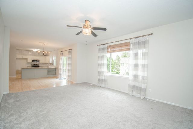 9020 Telford Circle, Johnston, IA 50131