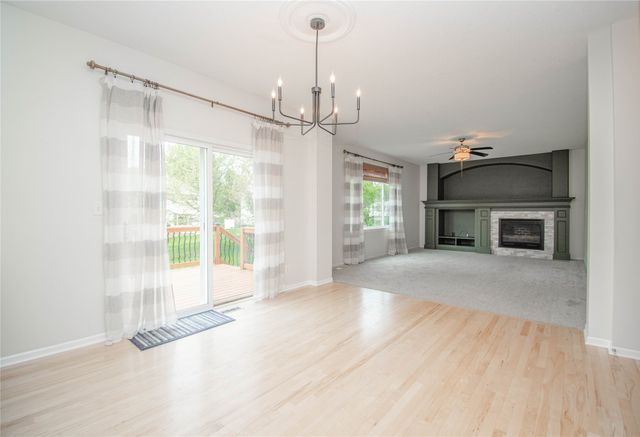 9020 Telford Circle, Johnston, IA 50131