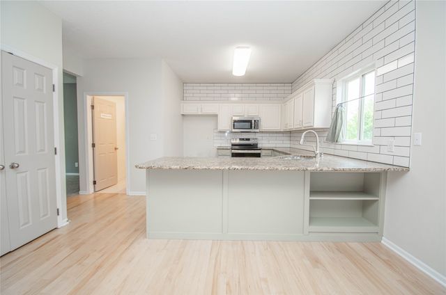9020 Telford Circle, Johnston, IA 50131