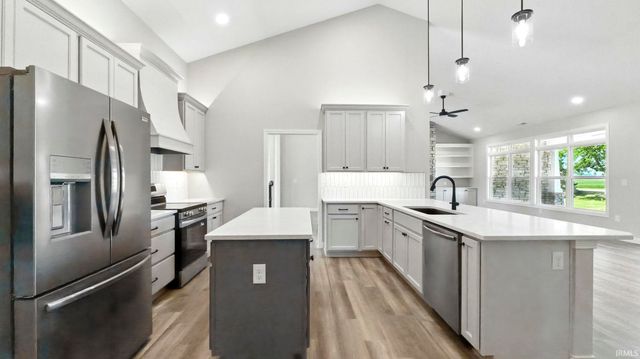 4156 SHEFFIELD Circle, Kokomo, IN 46902