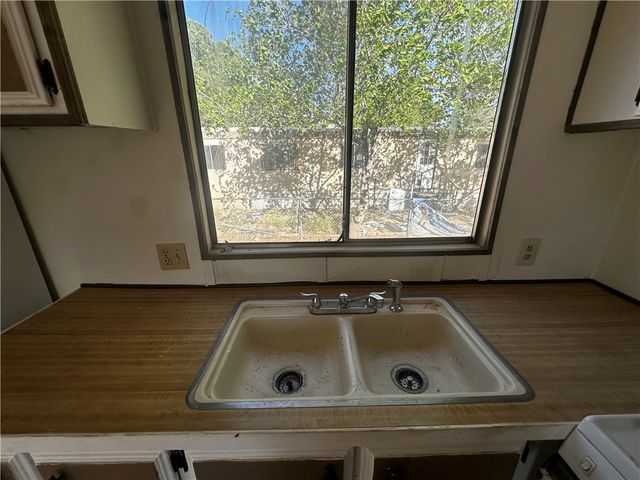 2920 E Packard Avenue, Kingman, AZ 86409