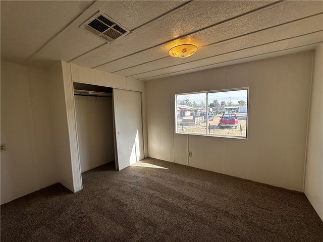 2920 E Packard Avenue, Kingman, AZ 86409