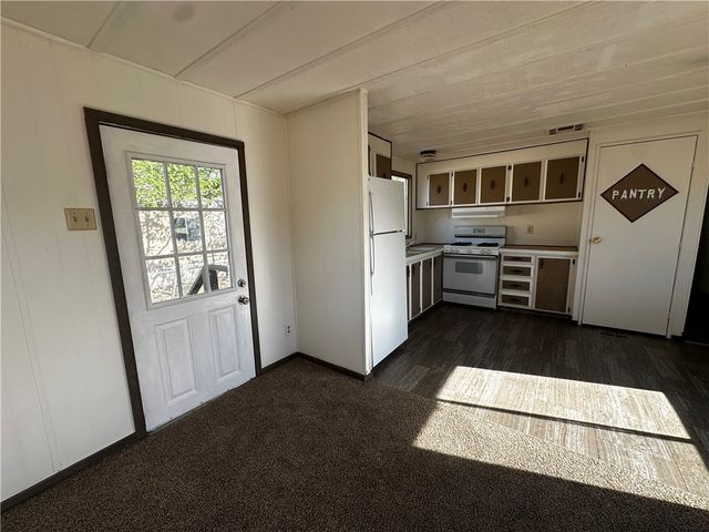 2920 E Packard Avenue, Kingman, AZ 86409