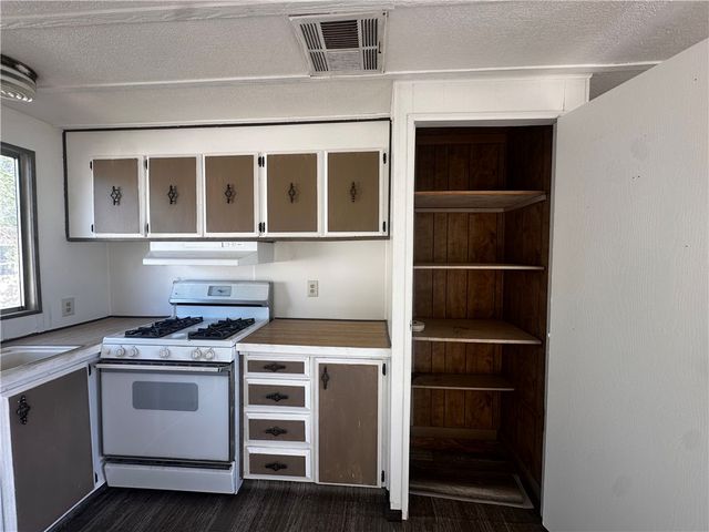 2920 E Packard Avenue, Kingman, AZ 86409