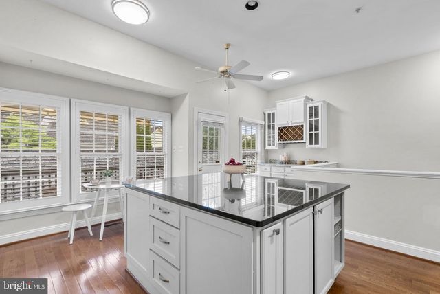 306 HART RD, Gaithersburg, MD 20878