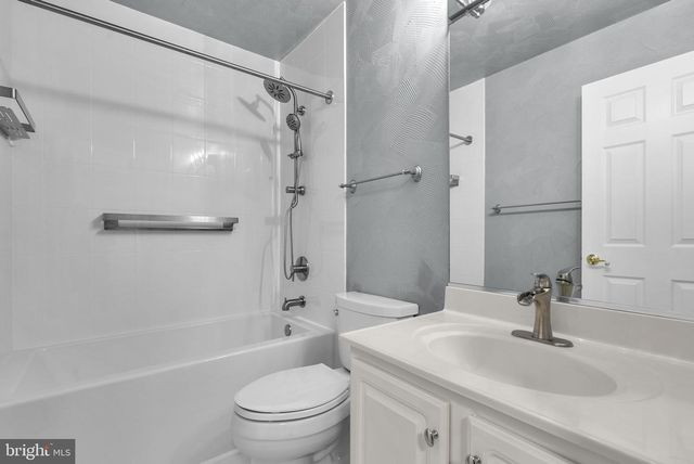 306 HART RD, Gaithersburg, MD 20878