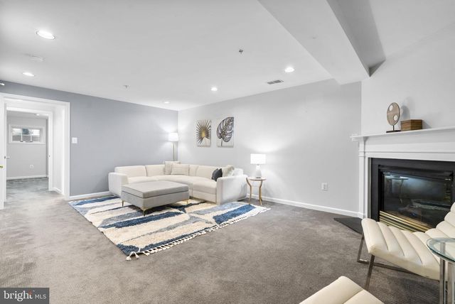 306 HART RD, Gaithersburg, MD 20878