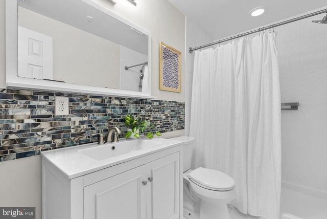 306 HART RD, Gaithersburg, MD 20878
