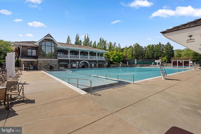 306 HART RD, Gaithersburg, MD 20878