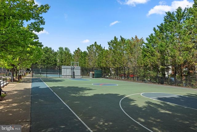 306 HART RD, Gaithersburg, MD 20878
