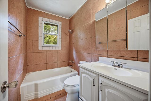 1334 NE 1ST AVENUE, Gainesville, FL 32641