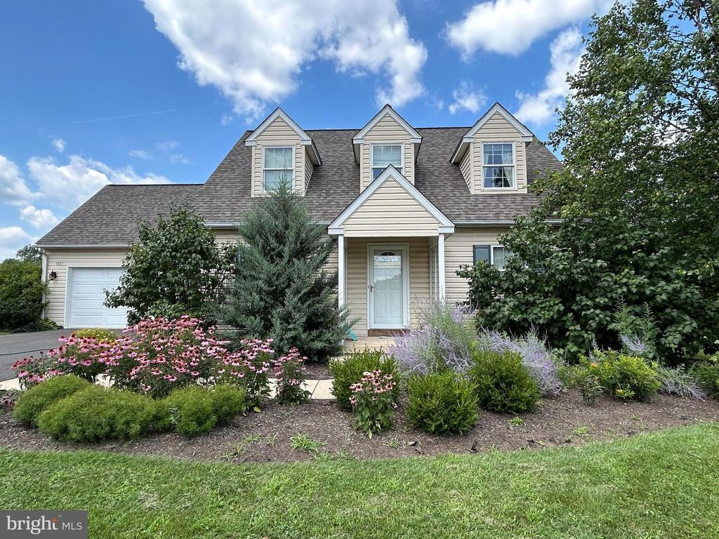 3422 LOWER MOUNTAIN RD, Furlong, PA 18925