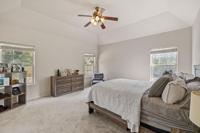 10045 W Cave LOOP, Dripping Springs, TX 78620