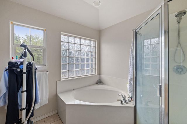 10045 W Cave LOOP, Dripping Springs, TX 78620