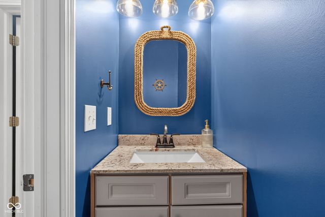 8125 Middle Bay Lane, Indianapolis, IN 46236