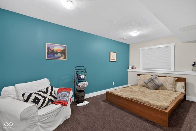 8125 Middle Bay Lane, Indianapolis, IN 46236