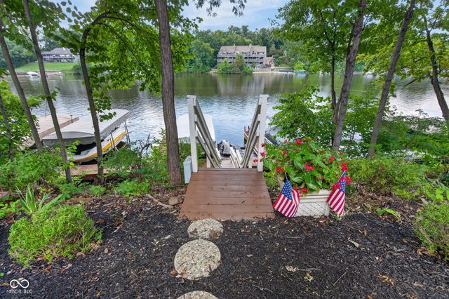 8125 Middle Bay Lane, Indianapolis, IN 46236
