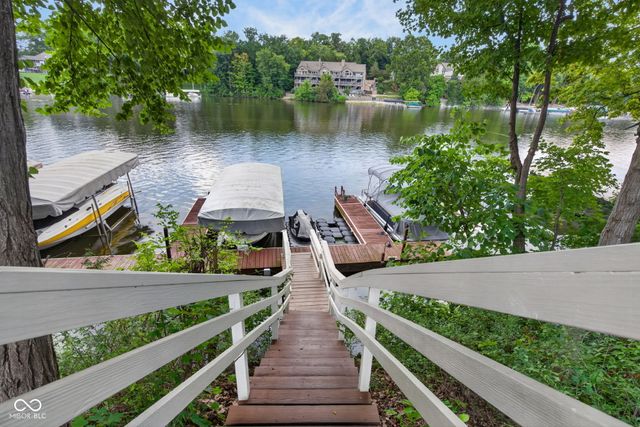 8125 Middle Bay Lane, Indianapolis, IN 46236