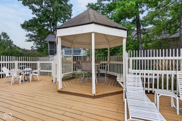 8125 Middle Bay Lane, Indianapolis, IN 46236