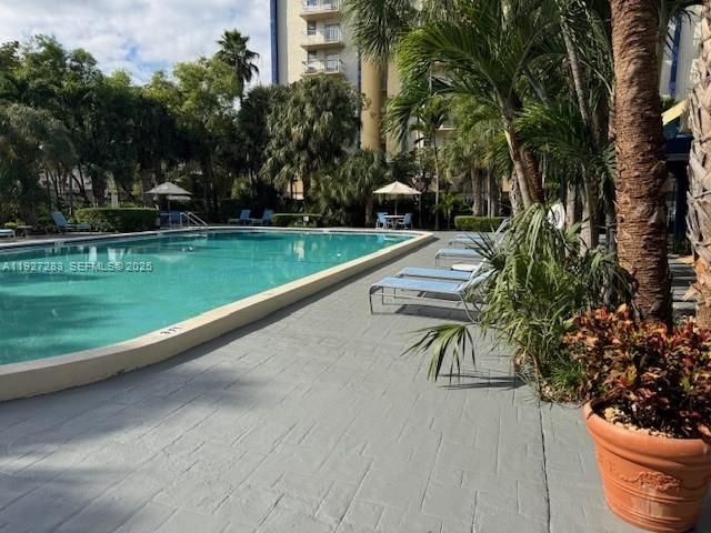 4550 NW 9th St 416E, Miami, FL 33126