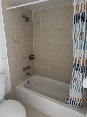 4550 NW 9th St 416E, Miami, FL 33126