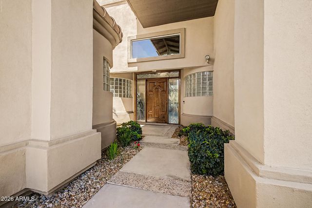 5812 W DEL LAGO Circle, Glendale, AZ 85308