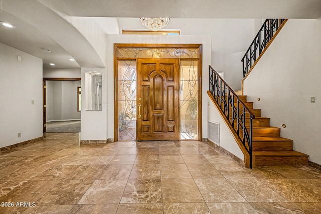 5812 W DEL LAGO Circle, Glendale, AZ 85308