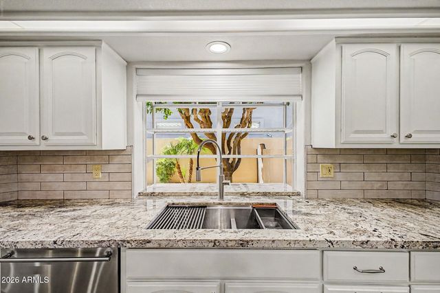 5812 W DEL LAGO Circle, Glendale, AZ 85308
