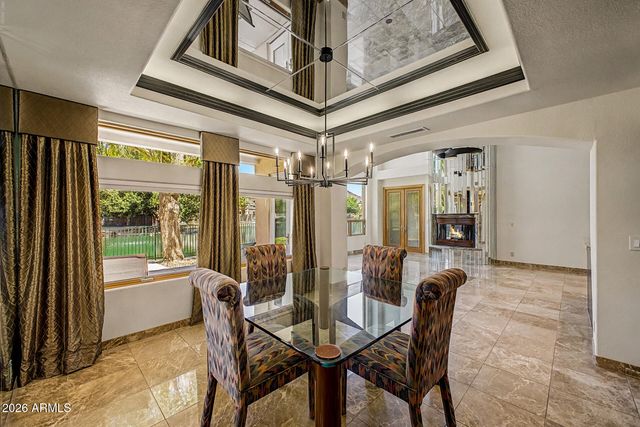 5812 W DEL LAGO Circle, Glendale, AZ 85308