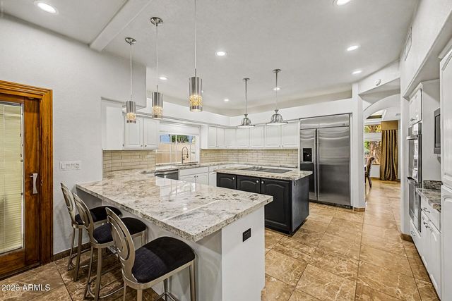 5812 W DEL LAGO Circle, Glendale, AZ 85308