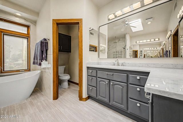 5812 W DEL LAGO Circle, Glendale, AZ 85308